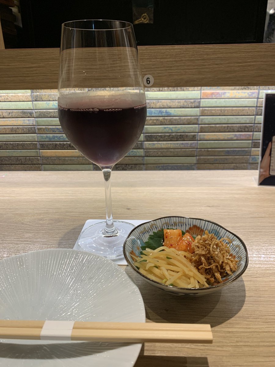 terumin711's tweet photo. ホテルの近くに良い店見つけた♪ https://t.co/cA4WDYVR9k