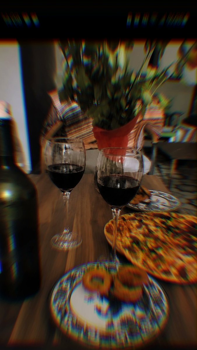 oz_1903_'s tweet photo. Ellerinden öper artık seninim
Saçım yüzüm, gelgit aklımla
Her şeyimle işte anlayacağın...❤️ https://t.co/Hc4YGmc8E4