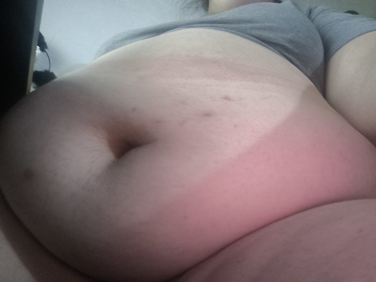 kiroshik_'s tweet photo. my soft growing belly getting so big and squishy~ 
can’t stop grabbing it hehe  help me get even fatter? :3  donations = bigger belly
https://t.co/UNPxzAcxK4

#fatfemboy #gainerfemboy #feedee #feederism #weightgain #wg #superchub #chubbyfemboy #bellygain #femboybelly https://t.co/pjOi1cdIdj