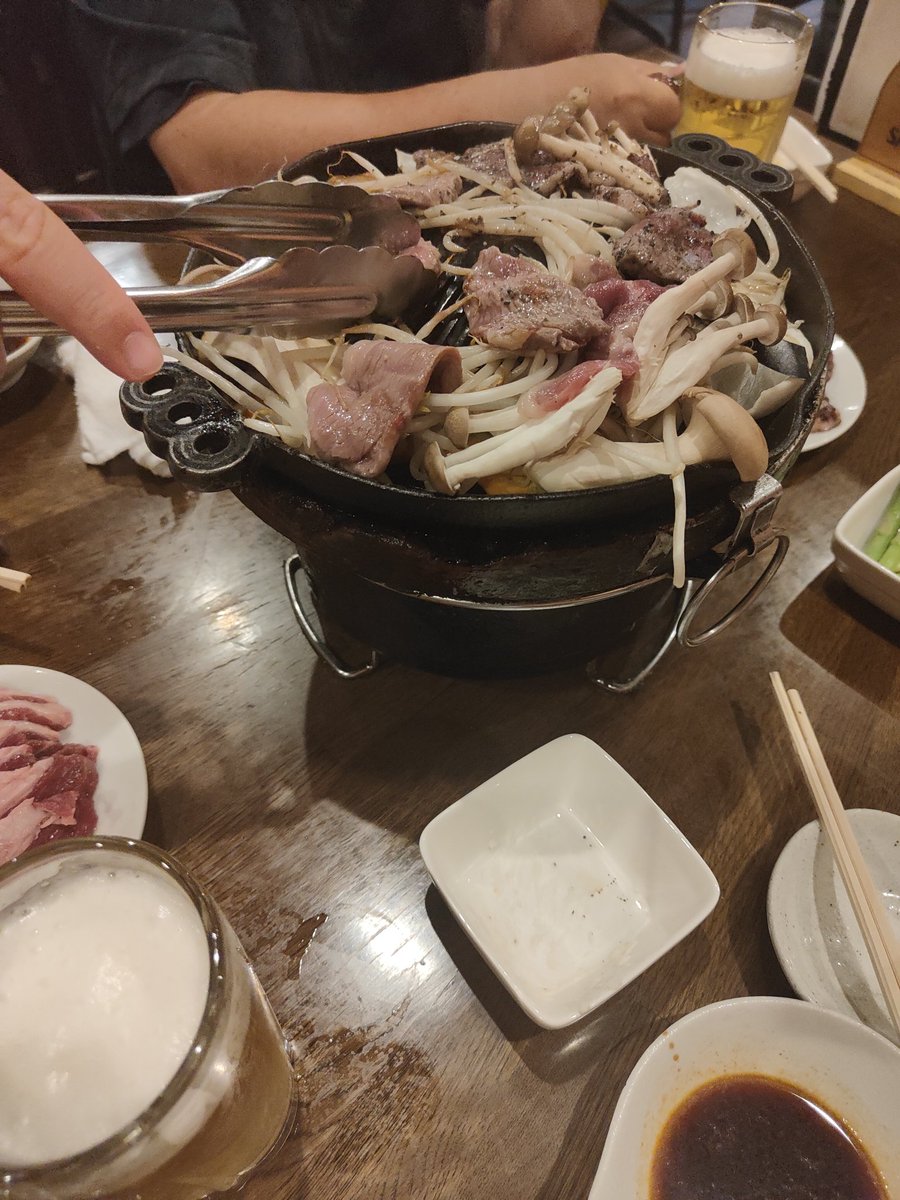 endou0408's tweet photo. コンサートアフタージンギスカンで意見交換会笑 https://t.co/fKmxd9Qre5