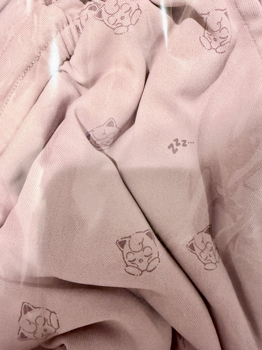 fubi81650452's tweet photo. 箱から可愛くてやば https://t.co/MQKRbxSEfR