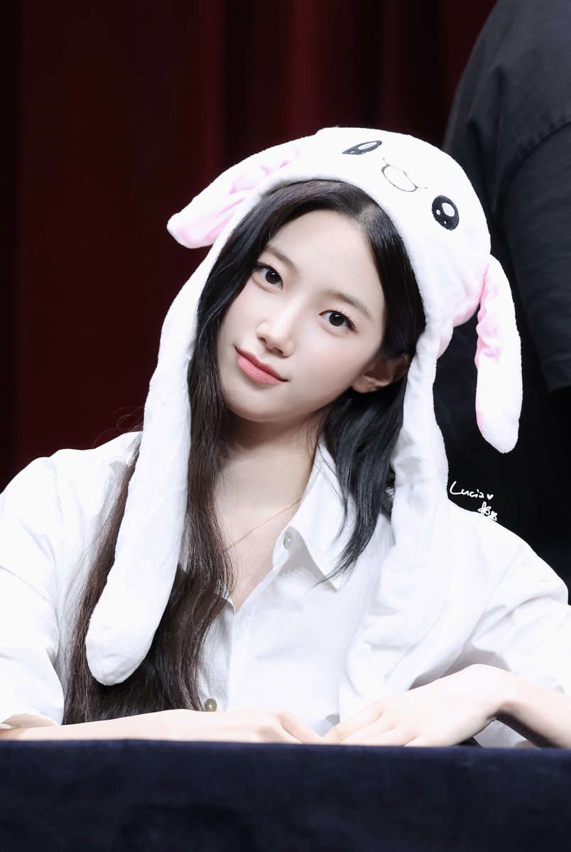jadelululies's tweet photo. 260704
JOEUNMUSIC OFFLINE FANSIGN

いたずらうさぎ

#르세라핌 #LE_SSERAFIM
#카즈하
#ルセラフィム #KAZUHA #カズハ https://t.co/z91ExzTh76