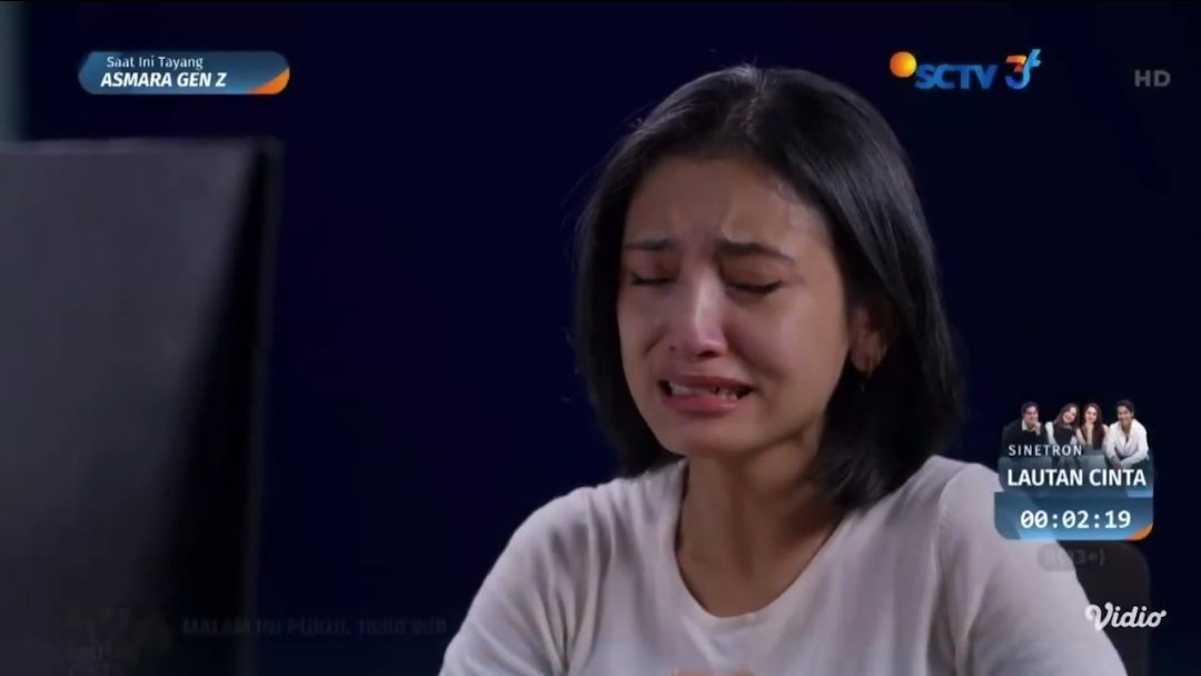 hannagyeongs's tweet photo. apresiasi besar untuk tiga orang kompeten ini udah berhasil buka dokumennya 🥺🫶 

terimakasih anak tengah vaughan, harry
terimakasih anak sulung vaughan, helena 
terimakasih anak kami, oliver

makasih juga alveric, cassarius, teriaz, sterling dan anak 9 ilmu. kuliah sampe lulus! https://t.co/IJj3Mb9trf