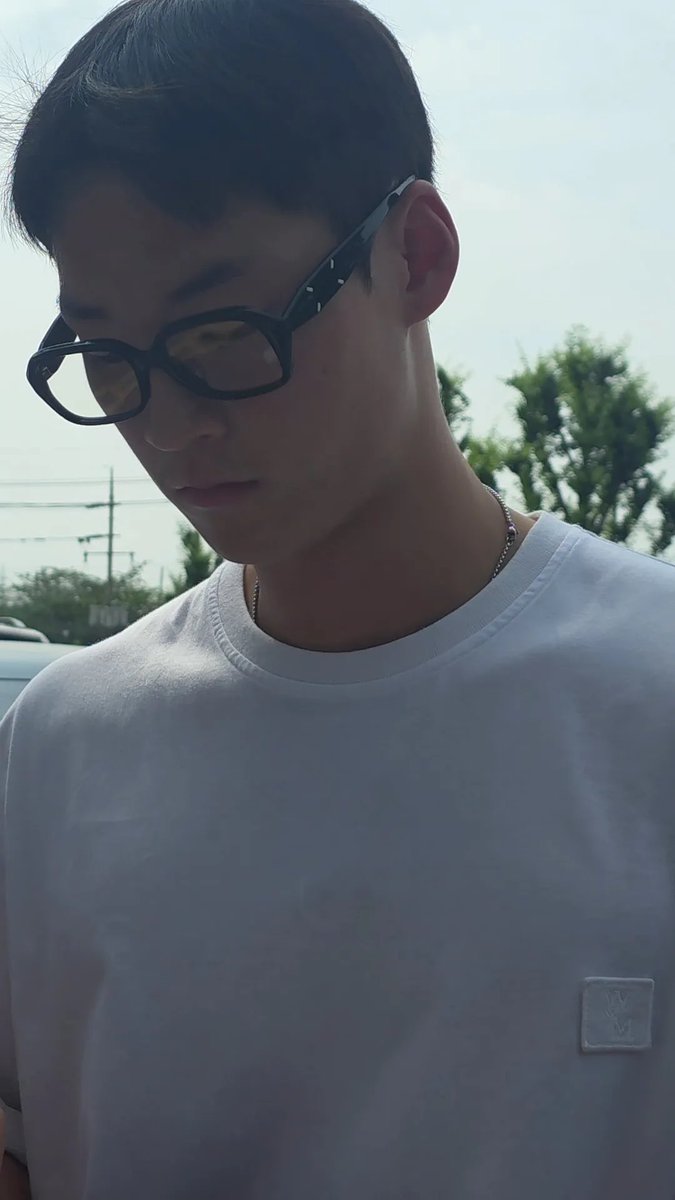 jjanghs__'s tweet photo. 경산 이호성 너무 오랜만 ㅋㅋ

ㅊㅊ ㅅㄹㄷ https://t.co/ciyLr8rkYl