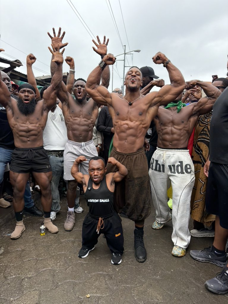 AshtonHallofc's tweet photo. WORK DAY IN CAMEROON💪🏾 LIVE NOW 👉🏾 https://t.co/EdvFxkJz3G https://t.co/SR5vjKyLoW
