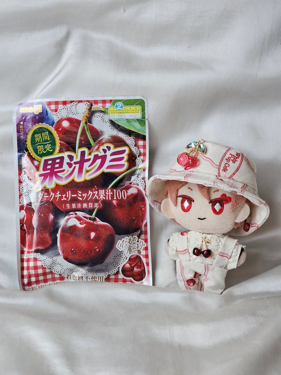 Po_0325__'s tweet photo. 🍒の季節だから見かける度に食べちゃう🤭
エースくんの為に作ったセットアップです🍒 https://t.co/2dswNlEkls