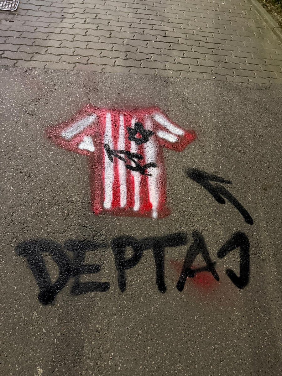 StaraKrowodrza's tweet photo. Wisła Prądnik Czerwony
rozpoczeła akcje "deptAJ"
dołączamy i deptamy 🖐️ https://t.co/ctcMQmzD17