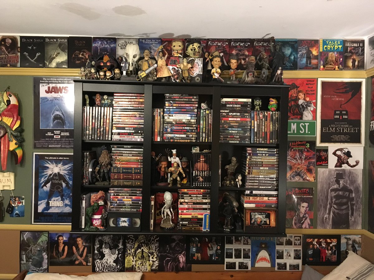 horrorfan1188's tweet photo. Physical media forever! 📀 https://t.co/YECGhdEFS5