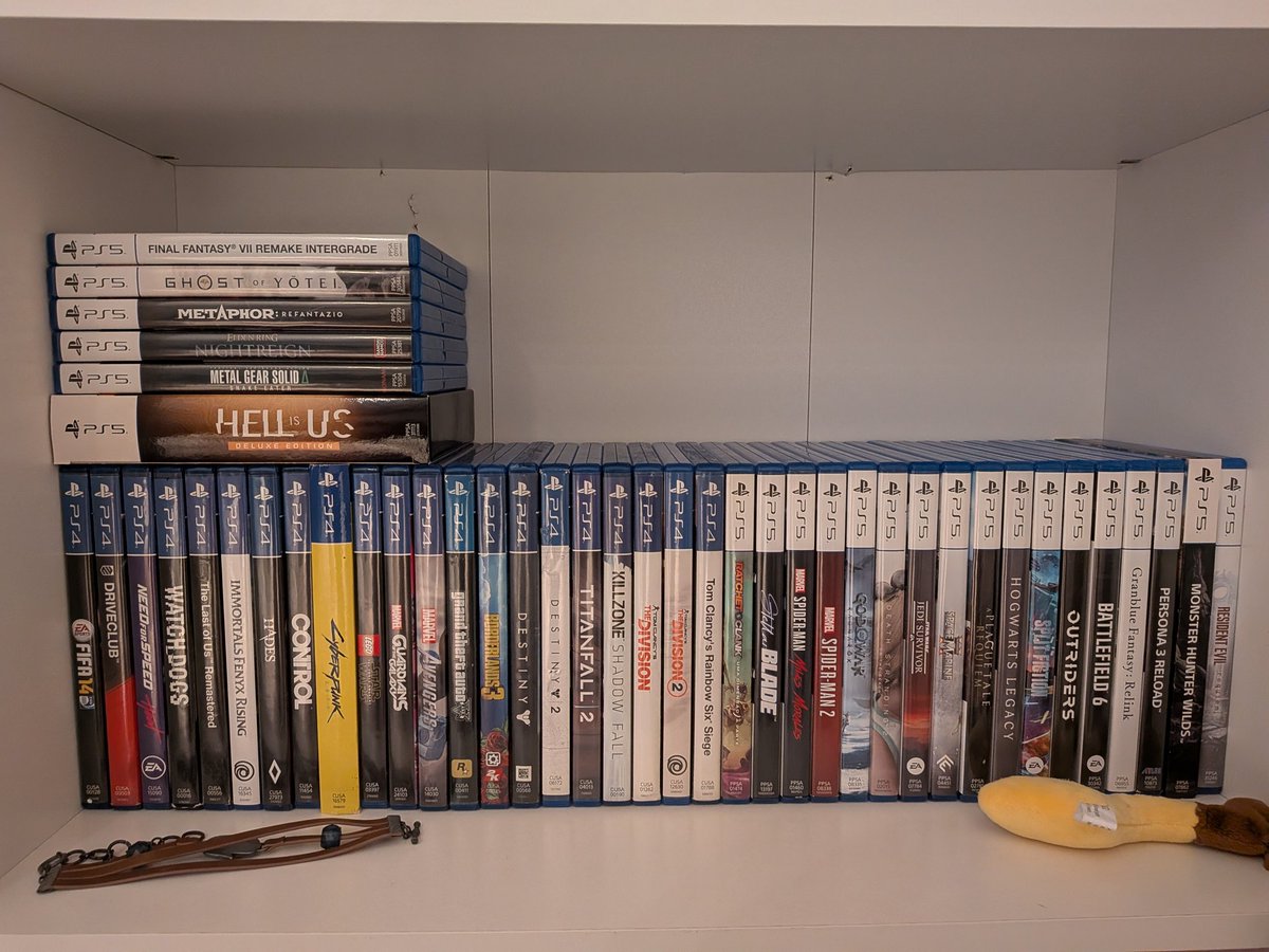 MFIICTION's tweet photo. Everyone showing their physical media so I'm going to join too! Been recollecting some PS2, PSP and Nintendo in the last few years!

#WeAreThe20 #PhysicalMedia https://t.co/yEzYPy4dlJ