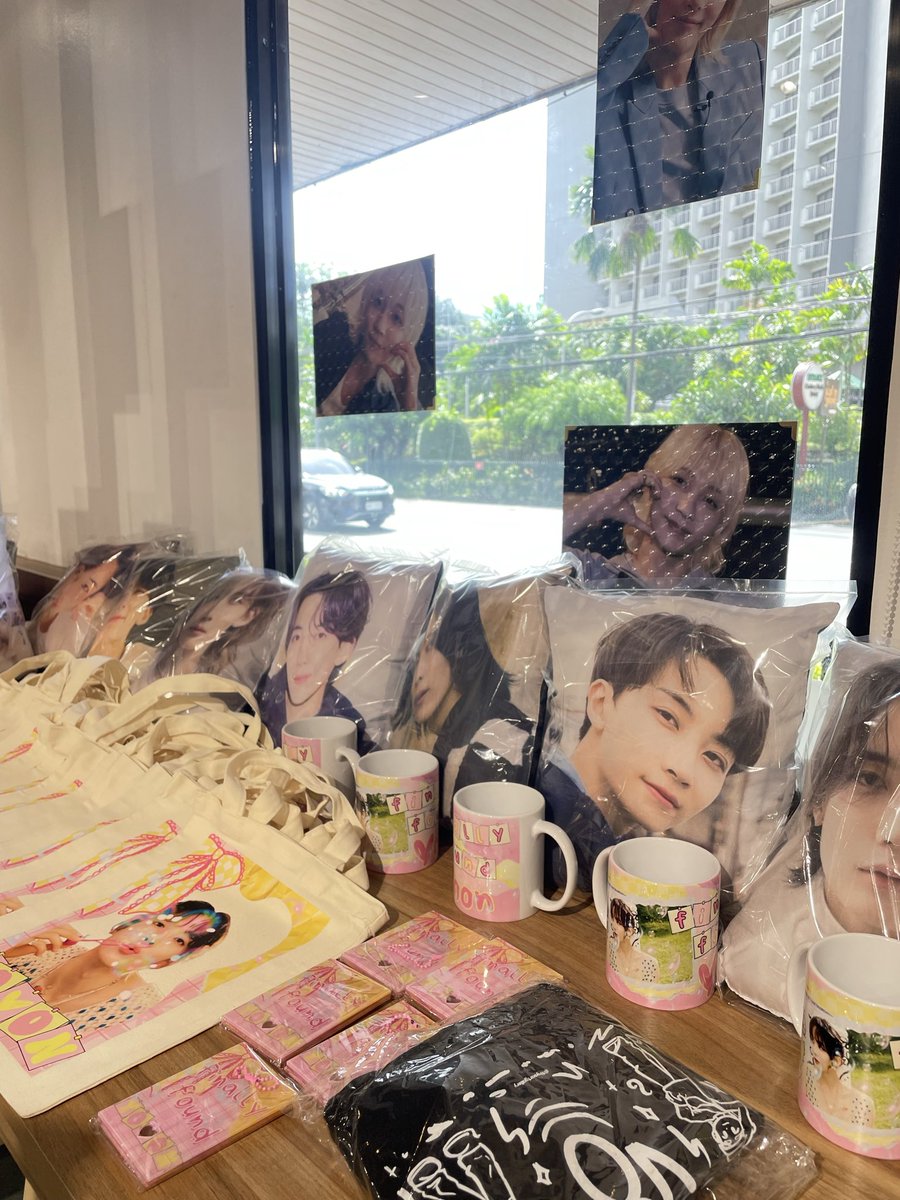 joshuaho_ong's tweet photo. DAY WELL SPENT!
Akala ko magiging totga ko ‘to. Thank you so much @softcommand_ for this event. Lahat may uwing merch. I enjoyed a lot. 🫶✨
#FinallyFoundYoon https://t.co/qMedQ6jUVD