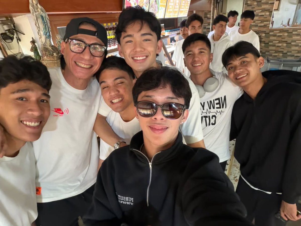 volleybagan's tweet photo. Papunta na sa Candon ang mama Mamonita niyo kasama ang mga nhaka nhaka para sa #6thSEAVCup! 🇵🇭 https://t.co/sG2xMQLjIt