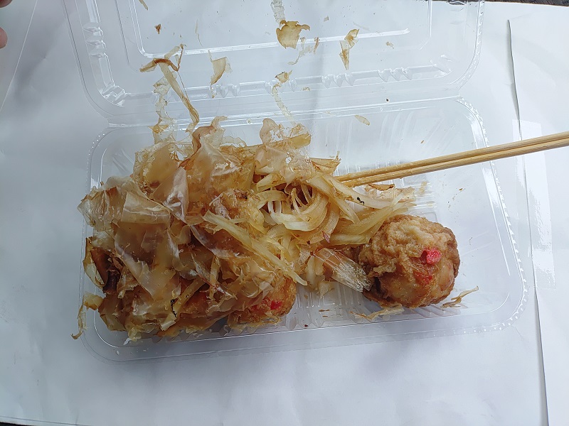 美味しいと噂の「きまぐれ屋」発見！ メニューは、たこ焼きと焼きそば
