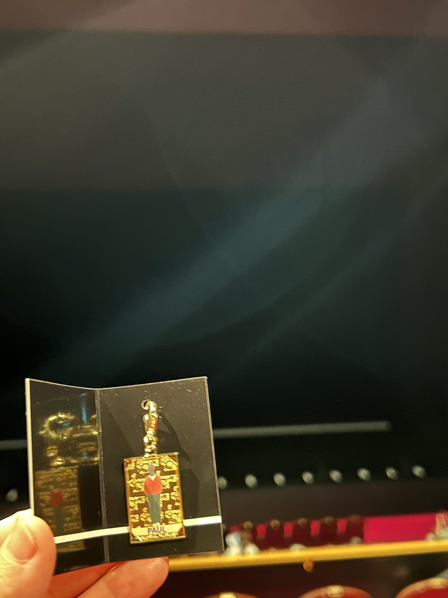 1102chichichi's tweet photo. 🎩ﾁｬｰﾑは全部で8個購入🤣　ザック2個ダブった(*ﾟ∀ﾟ*)🎩
後ろの方はコンプリートチャーム買ってた‼︎ 凄いｯ👍🏻 https://t.co/QvOTkntVyN