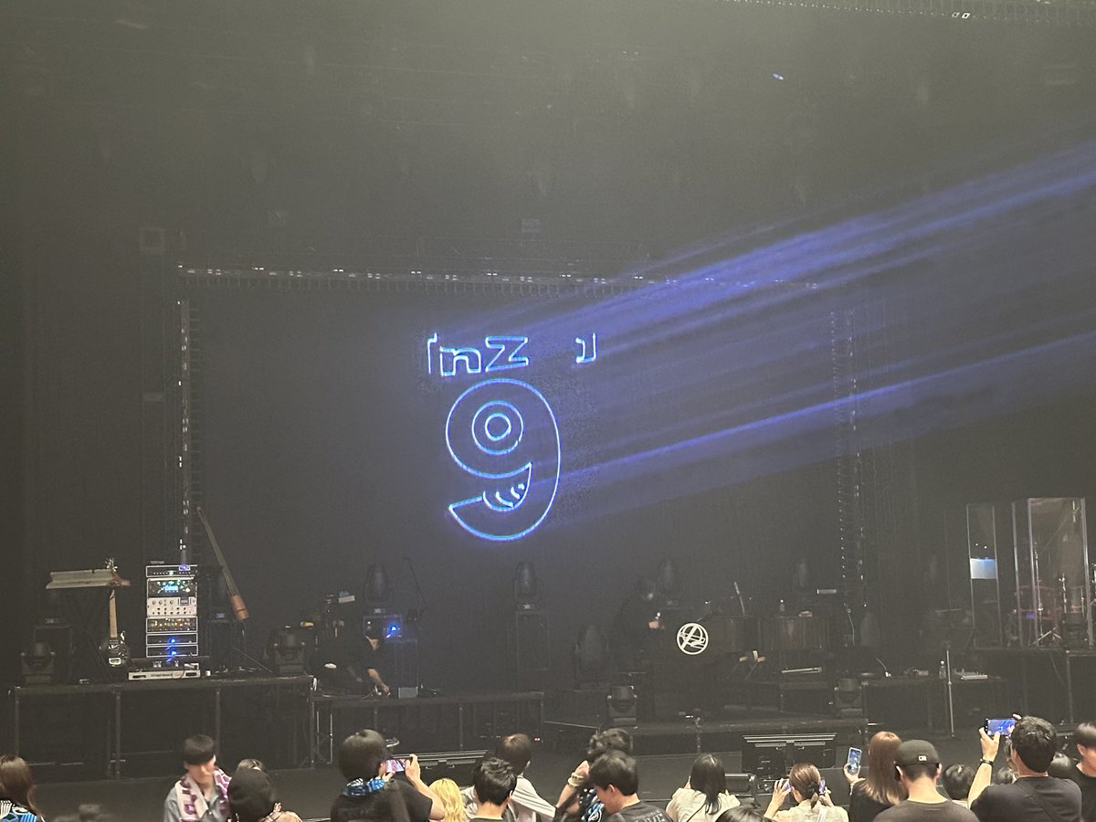 vivi__bb's tweet photo. 澤野弘之 LIVE [nZk]009

1階の前の方で顔もはっきり分かるぐらいで、終始最高だった！
ロゴの写真は上手く撮れなかったので一番マシなやつを😅

次は12月の大阪！ https://t.co/f6P5NkfDq0