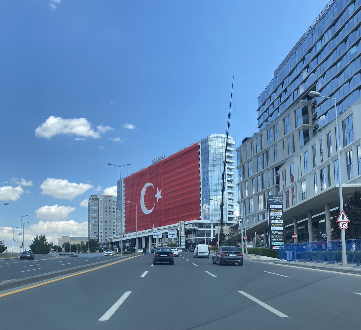 vbykn's tweet photo. @gizliservis06 Canlı canlı görmek güzeldi ;)🇹🇷🇹🇷🇹🇷 https://t.co/gQJIxrLSXs