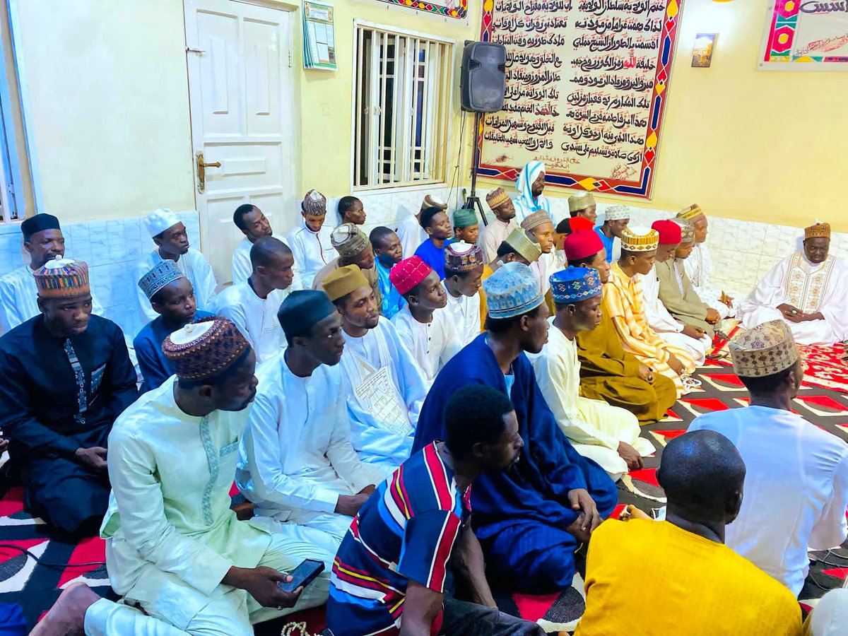 Maidiwanigroup's tweet photo. Alhamdu Lillahi 
Shehu Isma’ila Umar Almaddah (Mai Diwani) Ya Gabatar da Zaman Diwani Nurul Haqqi a Zawiyyar Ahlul Faidhati Mai Diwani Group, 
Yau Juma'a 3/07/2026 https://t.co/HQDqXU6CC5
