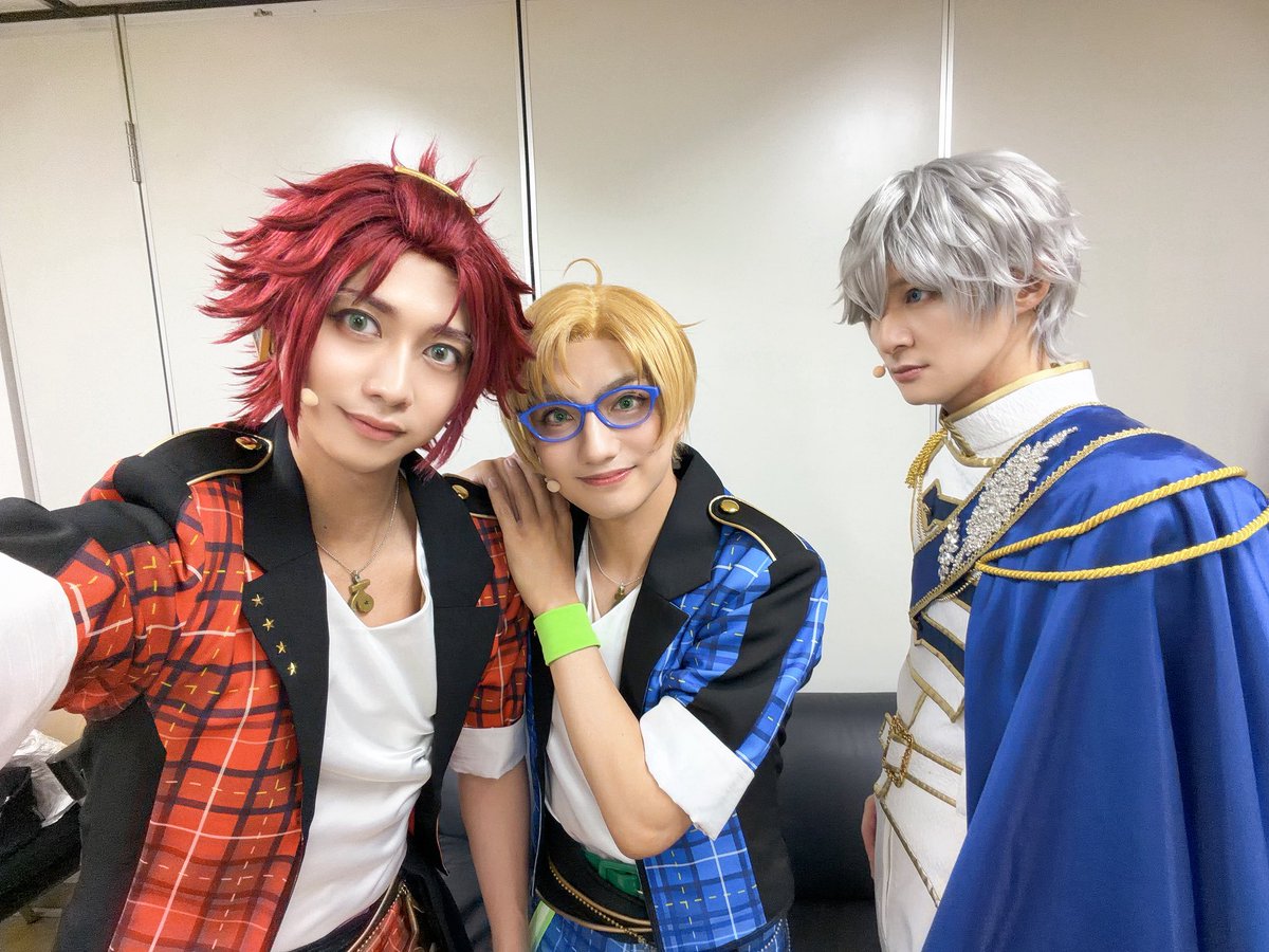 takasaki_shota's tweet photo. 今日もありがとうございました。

ライブから楽屋に戻ってきたら…。

#あんステ https://t.co/UC2uCWssWf