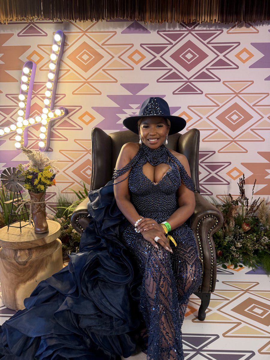 phumi_ram's tweet photo. Carol Tshabalala dressed by Scalo for the 2026 Durban July. 

Photo: Phumi Ramalepe/@news24 https://t.co/TCLwyDS9vf