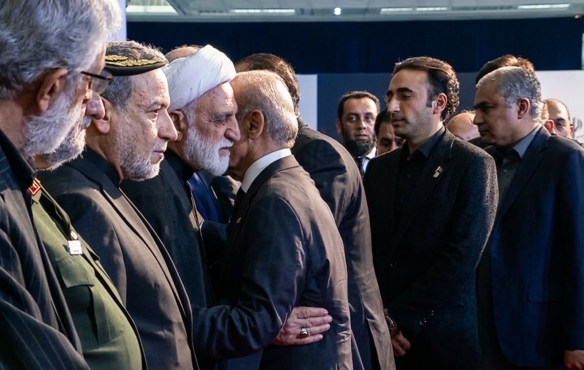 BBhuttoZardari's tweet photo. Attended the funeral ceremony of Iran’s late Supreme Leader Ayatollah Sayyed Ali Khamenei Shaheed and conveyed heartfelt condolences to the Government and people of Iran.

Pakistan and Iran share deep historic, cultural and brotherly bonds. In this moment of grief, we stand with the Iranian nation and pray for peace, stability and strength for the people of Iran.