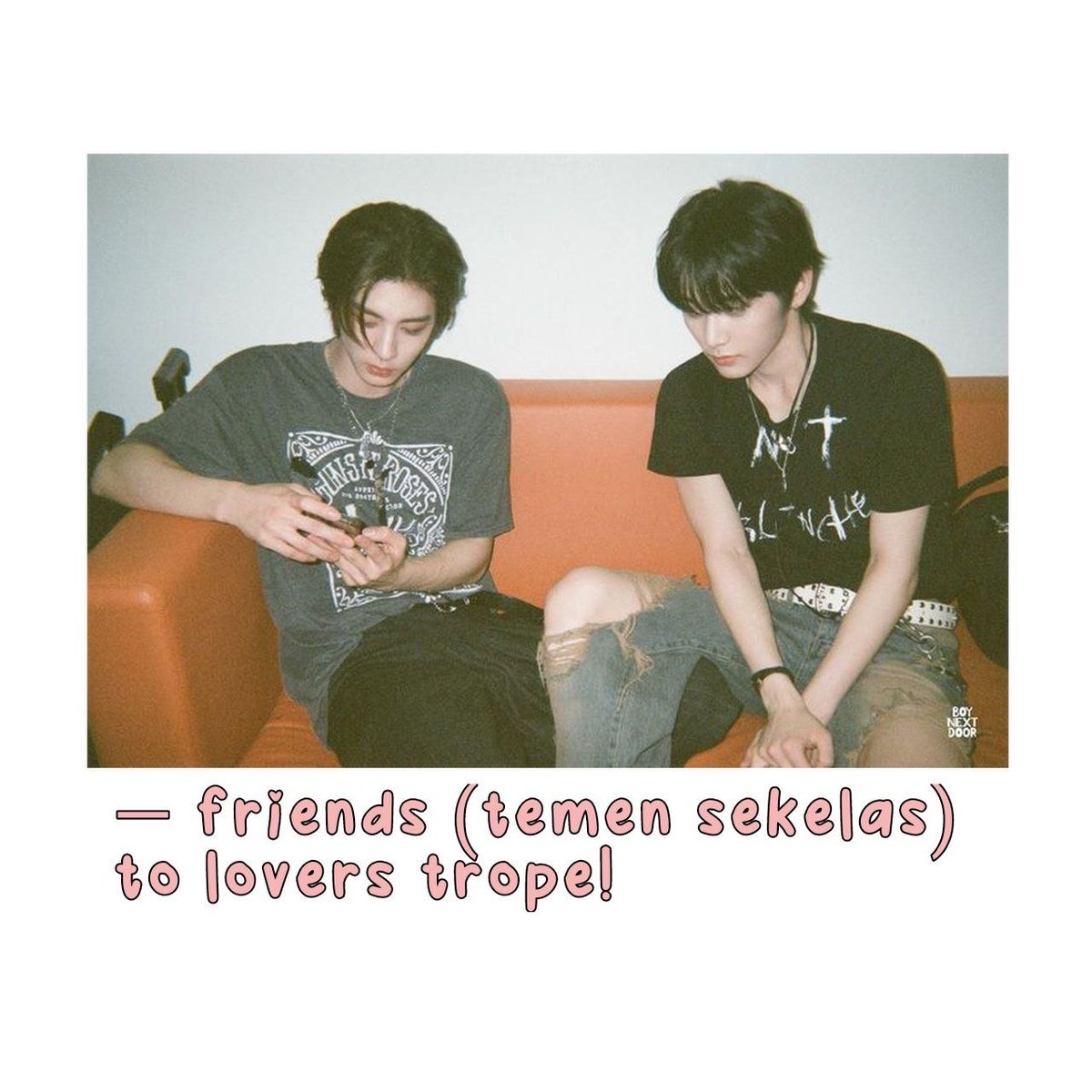 luvzbnd's tweet photo. ihtaes few tweets au 
— friends (temen sekelas) to lovers trope! https://t.co/exdHWJ8nRR