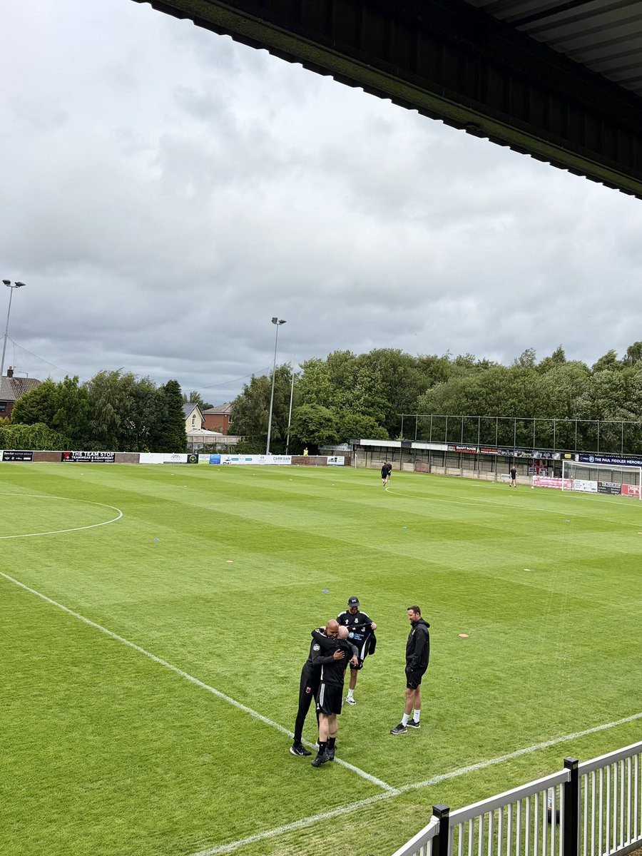 chorleyfc's tweet photo. Smiles all-round here at Irongate as we take on Bamber Bridge this afternoon.

Team news, incoming. 🔜 

#WeAreChorley https://t.co/C5EvLrrow2