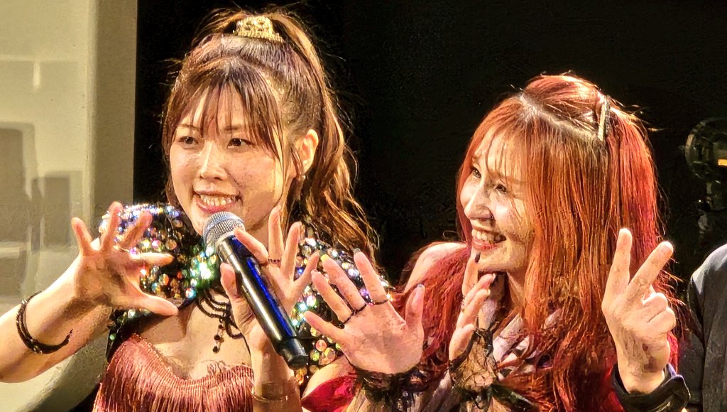 Spade_seiyu_dol's tweet photo. ラストの
‼️撮 影 可 能‼️パ ー ト
バンドメンバーの方々
佐咲紗花さん
飛蘭(Faylan)さん
貴重な貴重な‼️
撮影可能パート‼️
ありがとうございました。。。。(泣)
#撮影OK
#佐咲紗花ゲーソン2026
#佐咲紗花
#飛蘭 #Faylan https://t.co/PEgE3OfKZV