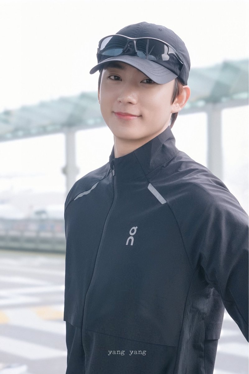 hello_gongchan's tweet photo. [Preview] 260703 #B1A4 #GONGCHAN at Incheon Airport Heading to 2026 Hualien Summer Carnival

กงชานที่สนามบินอินชอนระหว่างรอเดินทางไปไต้หวันค่ะ

Cr.pic : JM_0U0

#กงชาน #공찬 https://t.co/BT79fWfEHO