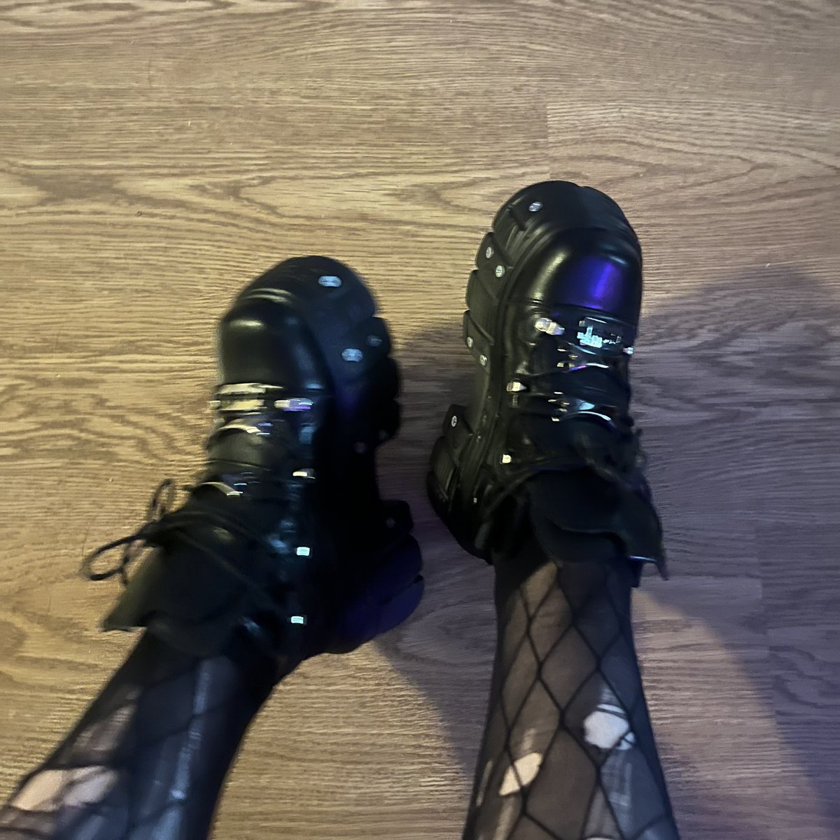 RarityEUW's tweet photo. posted a fit pic and got told my shoes look like upgraded tabis bruh🥀🥀 https://t.co/zt1d2clVTg