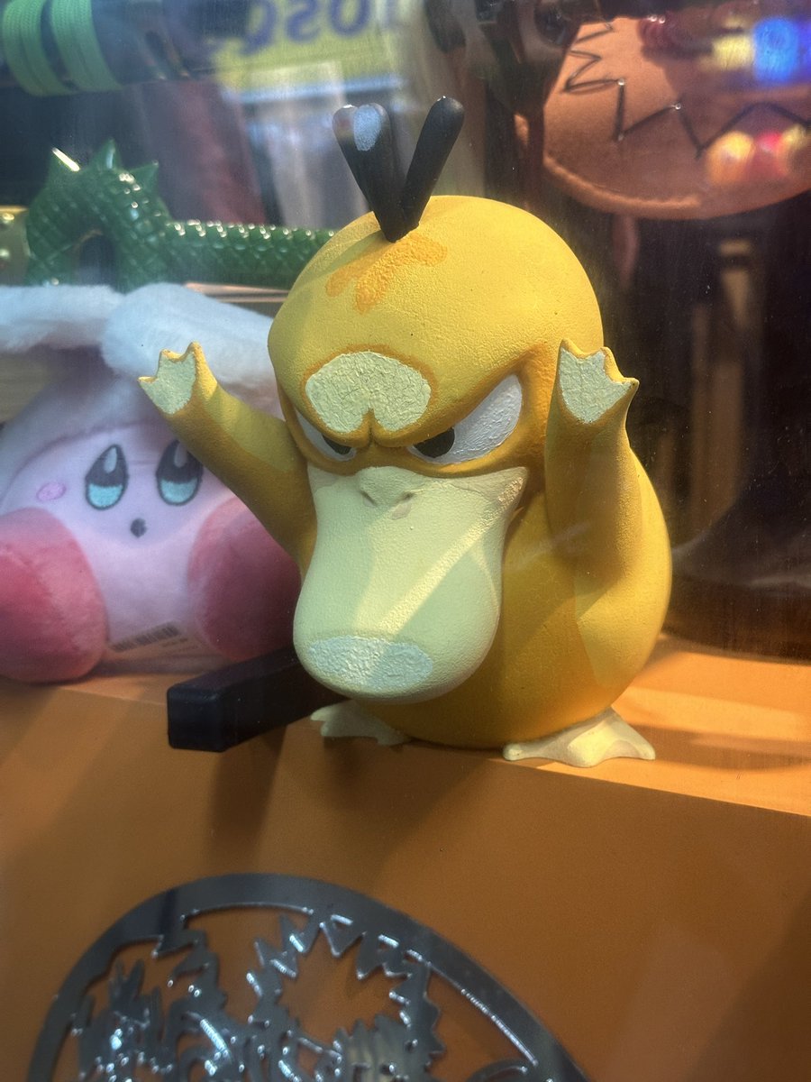 sanfwoo's tweet photo. pokemon na liberdade é realmente um sonho. Belém não tem nem 5% disso tudo 🫪 https://t.co/Yogk6Wuua3