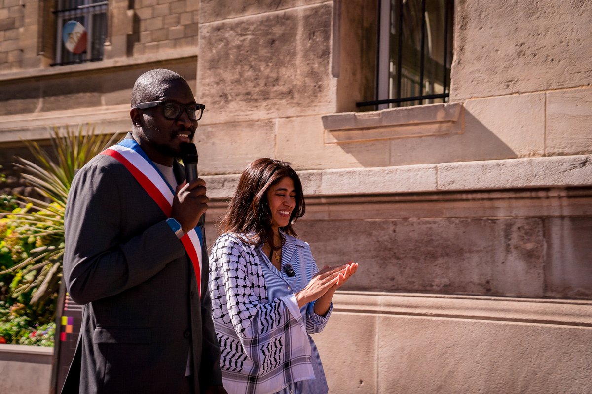RimaHas's tweet photo. 🇫🇷 🇵🇸 Ce matin, la ville de La Courneuve m'a décerné le titre de citoyenne d'honneur, voté à l’unanimité au conseil municipal.

Un grand merci à l'ensemble des élus, au maire @AlyDiouara ainsi qu'aux courneuviens et courneuviennes qui m'ont témoigné de leur soutien et affection. https://t.co/RyBiDIAO7X