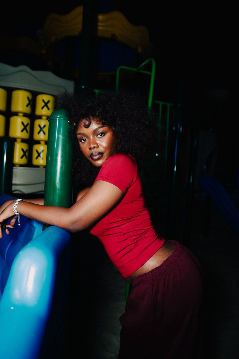 Gyakie_'s tweet photo. visuals for my new single “treasure” is out. https://t.co/nS2tJxS9Yv