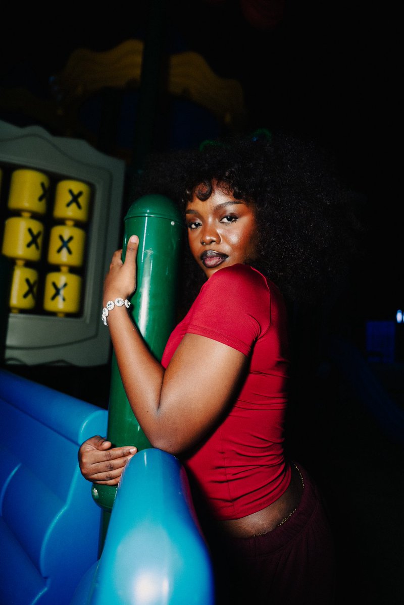 Gyakie_'s tweet photo. visuals for my new single “treasure” is out. https://t.co/nS2tJxS9Yv
