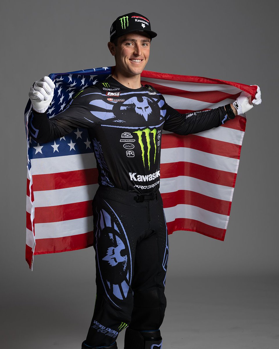 supermotocross's tweet photo. 🇺🇸 Built on freedom. United by gratitude. 🦅

As America celebrates 250 years, we honor the service members, veterans, and families whose sacrifices help make our freedoms possible.

Thank you for your service.

#America250 #FourthOfJuly #IndependenceDay #SMX https://t.co/VZR5BEQGSe