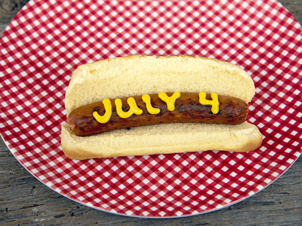 FeedOurFood's tweet photo. Fireworks, Fun... and 120M Pounds of Food Waste. 

ReFed offers ways to be free of food waste this Independence Day.
  https://t.co/p3r5LXAs42 

GFS shares what food waste diversion looks like for our favorite backyard BBQ eats and drinks. https://t.co/zGqQjO609m https://t.co/SagpMbfmw0