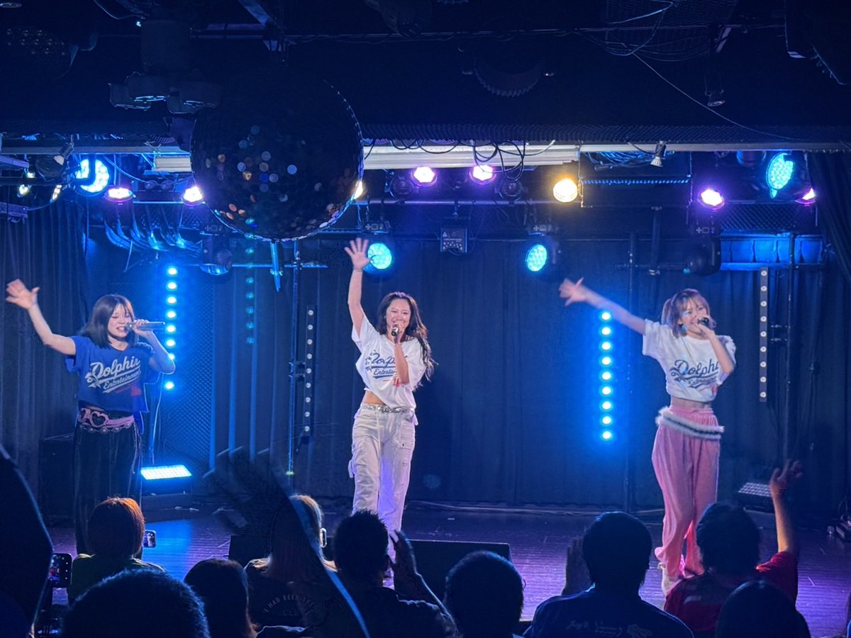 yuna_bloom's tweet photo. 本当に昨日の周年ライブは楽しくて幸せな瞬間だった
一緒に過ごしてくれたみんなありがとうございました☺️

今はいろんなきもちが込み上げてきてます
でも私は私を信じてくれる人が1人いてくれたらそれでいい
その人のためにがんばれるから

これからもメンバーそれぞれの応援お願いします🌟
#babyd https://t.co/AwVomf60yH