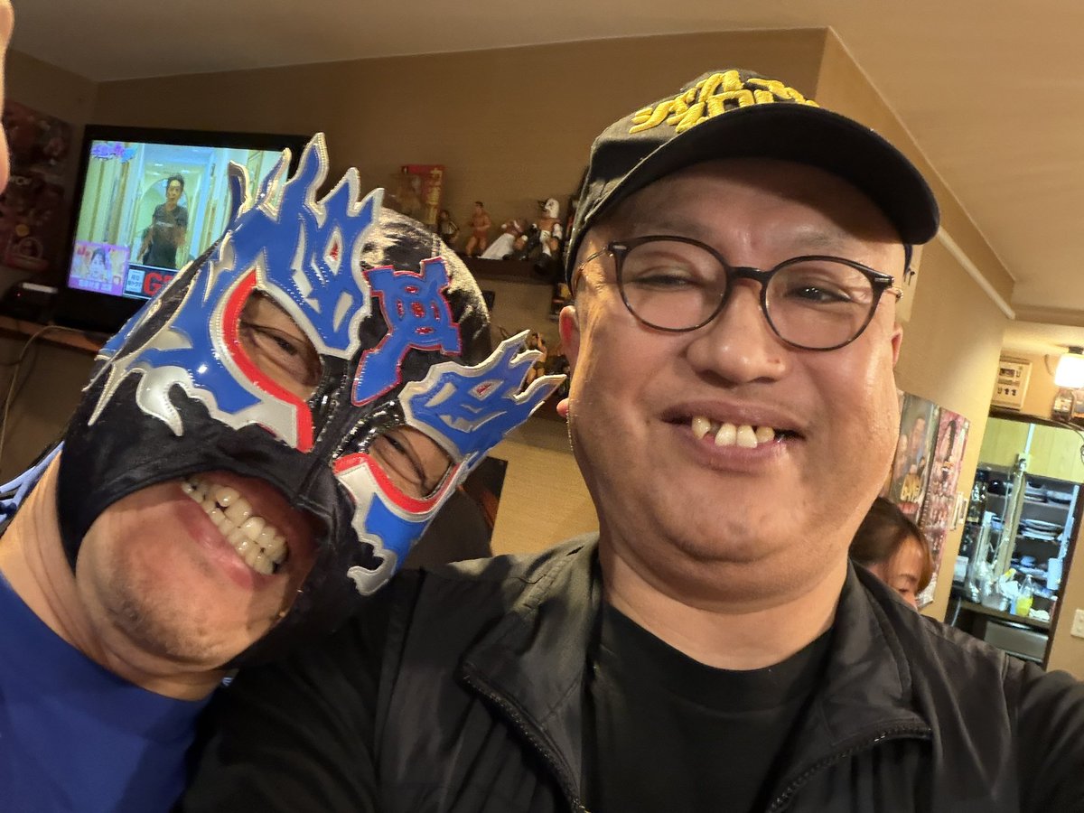 CocoroHarada's tweet photo. 今年で3回目になるアズールドラゴンinがむしゃら。やっとタイミングが合っていけました。タギリヒメ選手や富豪富豪夢路選手からも面白い話が沢山聞かせていただきました。みなさん本当にありがとうございました😊

#プロレス居酒屋がむしゃら https://t.co/79LqqrODeM