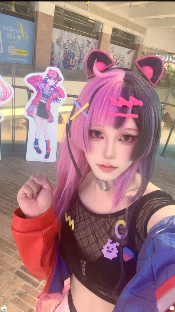 Hayate2005_'s tweet photo. 今天出了一直想出的yuno！
虽然没有多少人找我集邮
穿着这套衣服开盲盒运气都变好了，出了好几个yuno好开心。
#cosplay #男の娘 #夢限大みゅーたいぷ #千石ユノ https://t.co/rHsOde6unF