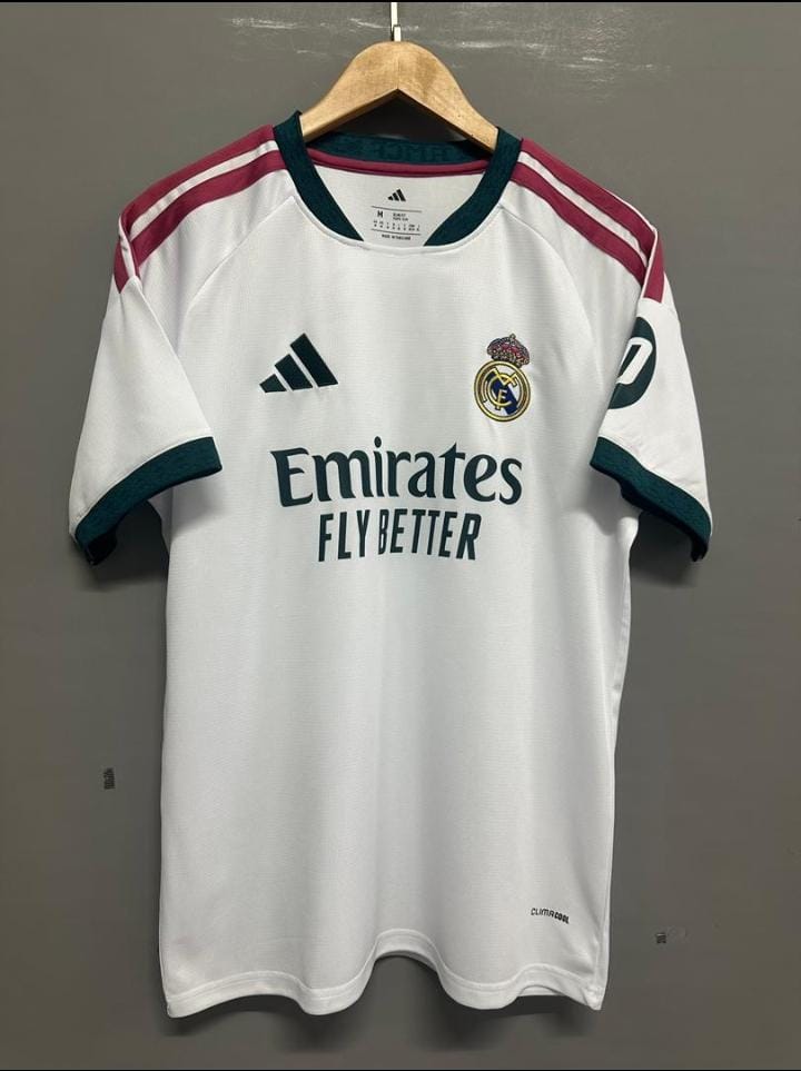 KingsleyEmole's tweet photo. NEW IN STORE!!!

Manchester United, Chelsea, Barcelona, Arsenal and Real Madrid 2026/2027 HOME KIT NOW AVAILABLE IN STORE!!

L, XL, XXL 

🏷️₦15,000

WHATSAPP: 08062897959 https://t.co/7ur3HD57Kp