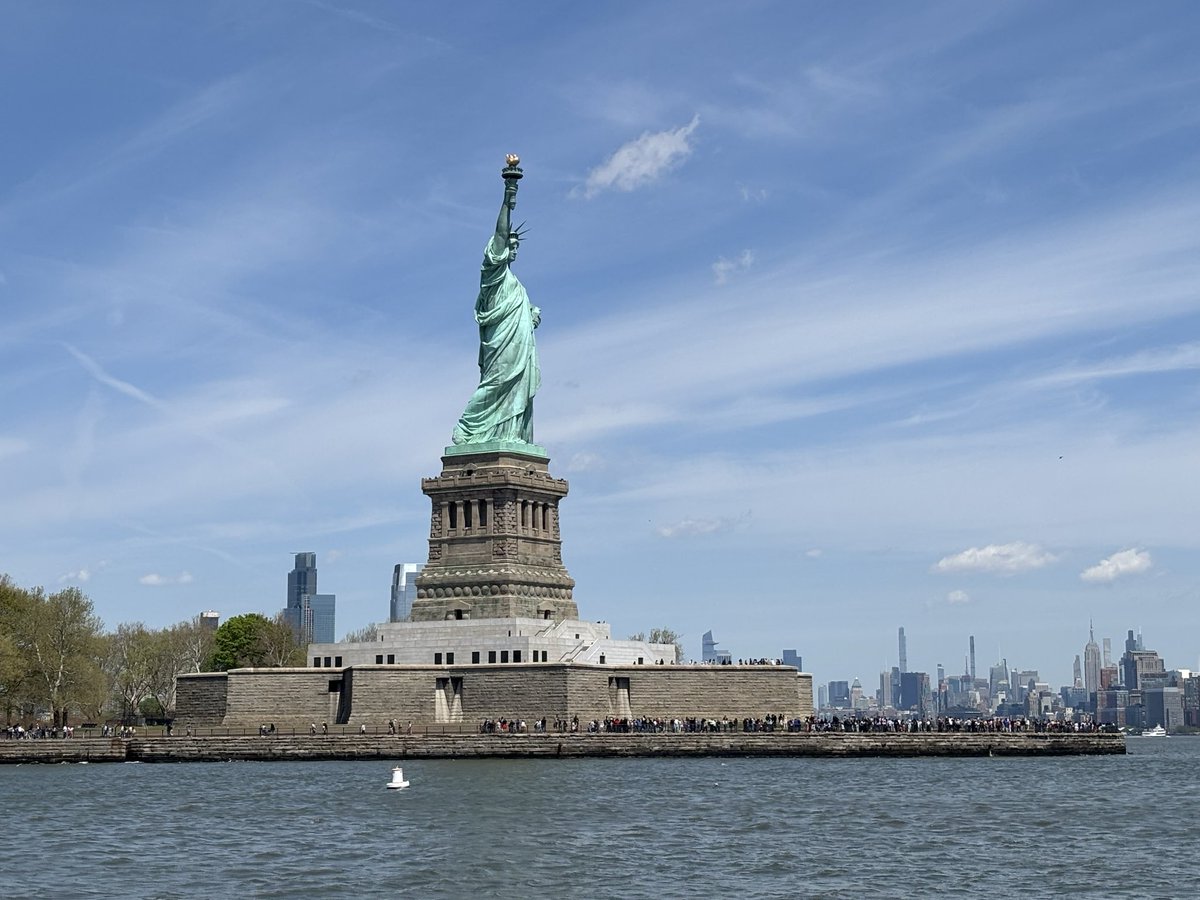 jackmeyerauthor's tweet photo. Happy Birthday, America. I love you, imperfect though you are. I pray all citizens come to appreciate the ideals you were founded upon and the variety of thoughts and opinions of your people. That variety used to be one of your strengths. Now it’s the basis for division. I pray you last another 250 years. #America