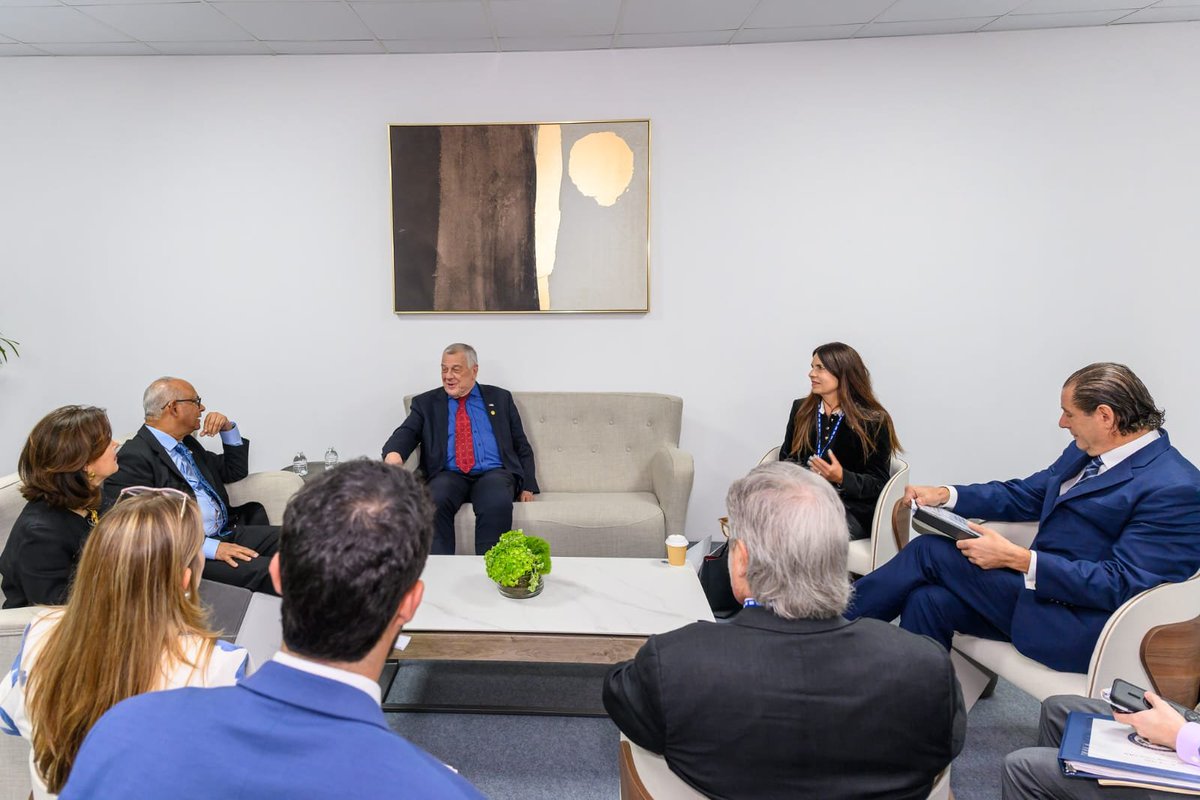SG_OEA_OAS's tweet photo. Today we join in celebrating a historic milestone: the 250th anniversary of the independence of the United States. 🇺🇸 

As a founding member of our Organization and home to the @OAS_official headquarters in Washington, D.C., the United States has been a fundamental ally in building a stronger, more united region. Its commitment to the Inter-American System is an essential part of our daily work.

On the 250th anniversary of its founding, the ideals of liberty, democracy, and the pursuit of equity enshrined in 1776 continue to resonate powerfully. May this celebration remind us that the democratic spirit is a constant endeavor and the engine that drives us to forge a more prosperous future for everyone in the region.

My most sincere congratulations to the people and government of the United States on their Independence Day. #America250