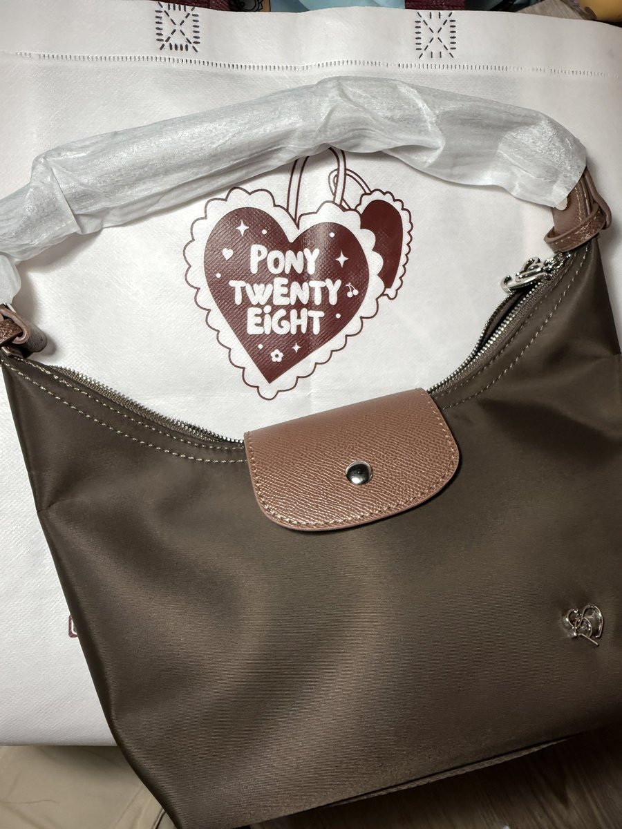 wonn_u's tweet photo. yay, pony twenty eight moya bag haver >__< thank u so much for this bkk pasabuy 🤍🇹🇭

💌: @funsikcart @cheezwonz 

#riawonhappymails https://t.co/ouBLYZ0zvT