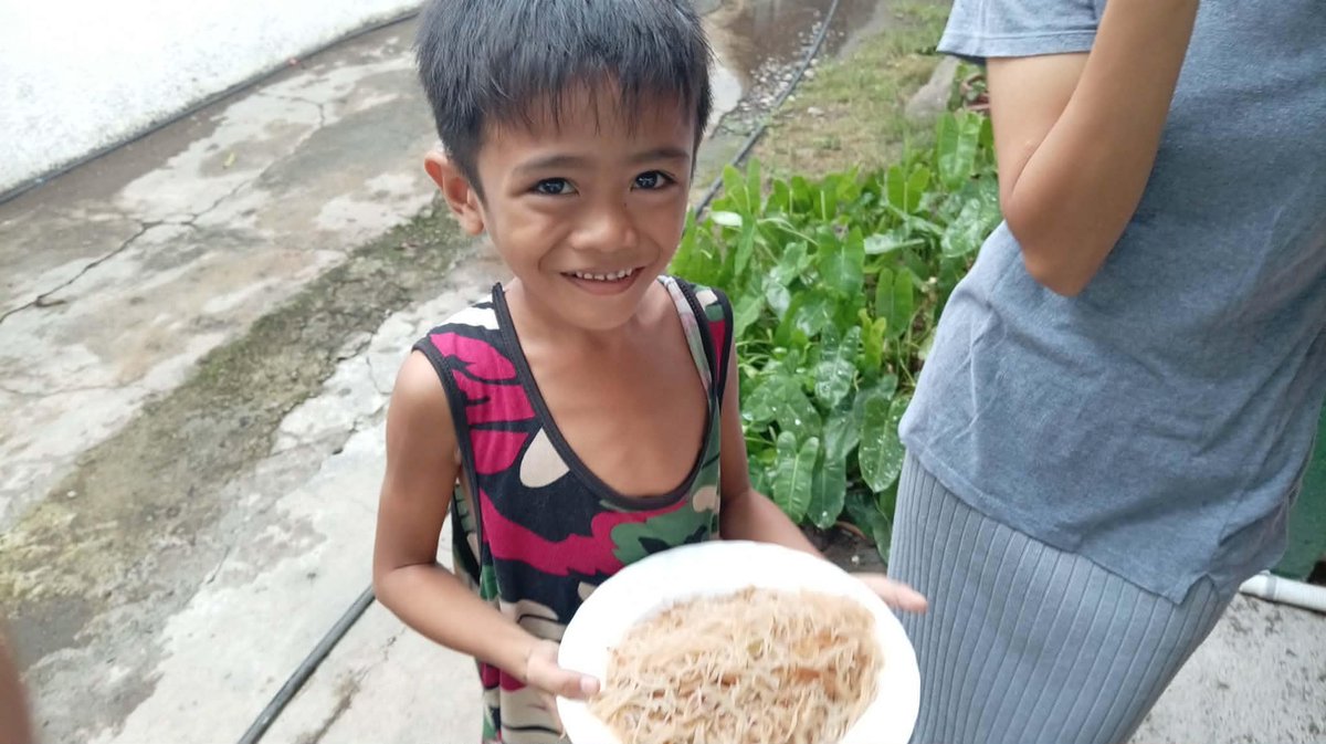 GfomOrg's tweet photo. Today we held our 10 GFOM Feeding Programs in the Philippines. We fed nearly 400 kids &amp; taught them Bible lessons. Tomorrow is the Cambodia Feeding Program.
We need $515 more for our monthly goal for July. Please donate to help. Thanks if you help the kids
https://t.co/A7fg0ngTc1 https://t.co/UIgx15QiIq