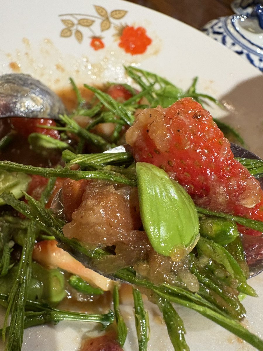 NochPH's tweet photo. แสงท่าเตียน ทำถึงมาก! 

หมูหวาน+สะตอสด+สะตอบะลี่+ชะอม 

แล้วนัวสุด ไฮไลท์มาก กลมกล่อมเข้ากันไปหมดแบบไม่น่าเชื่อ 

#รีวิวของอร่อย #อร่อยบอกต่อ https://t.co/cJyXdW2Svt