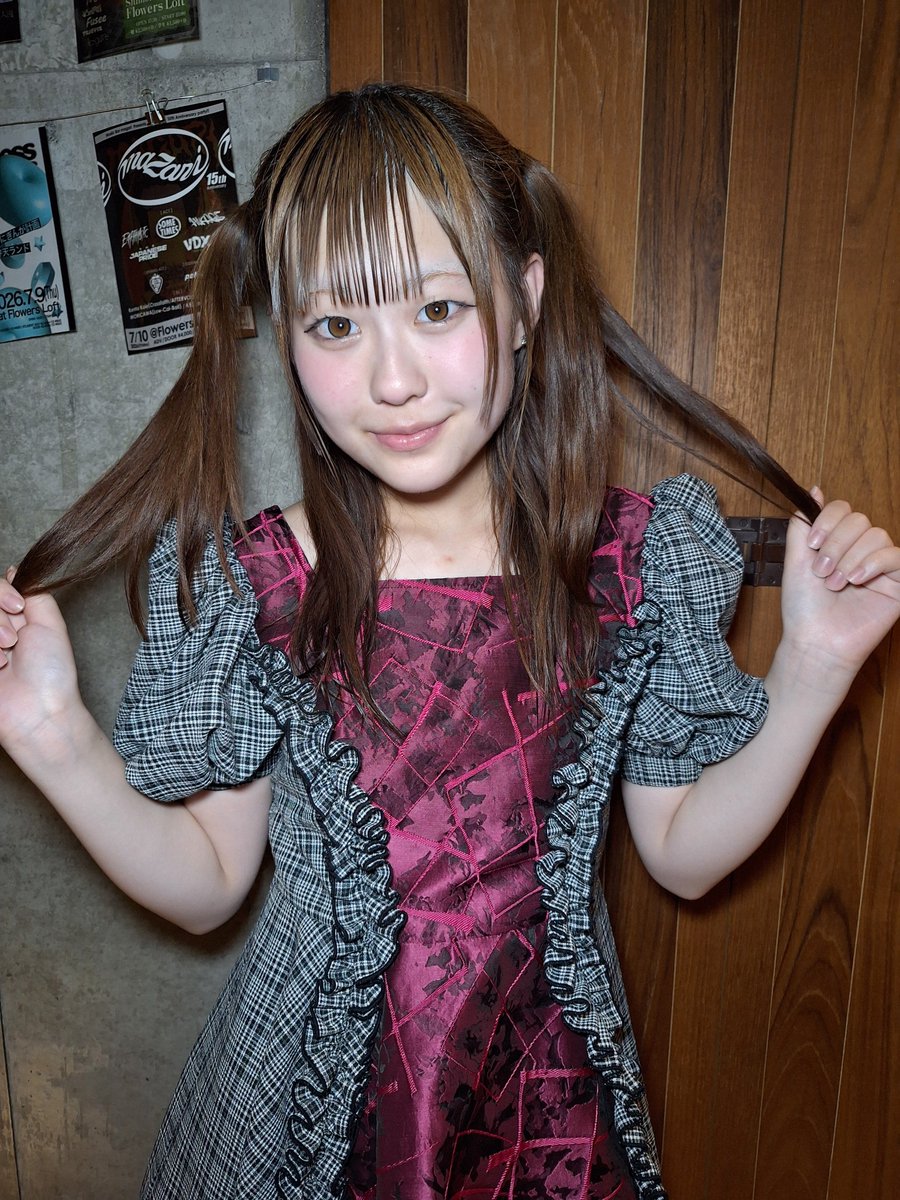 kawasaki_mabou's tweet photo. 7/4 下北沢FlowerLoft
PANDACLUB
まほちゃん
前回行った時は休みで久しぶりでした
ニロちゃん
特典会暇な時にニロダンス()見せてくれて楽しすぎた
#鈴木まほ
#二口遥陽
#PANDACLUB https://t.co/N3uWmKEGjK