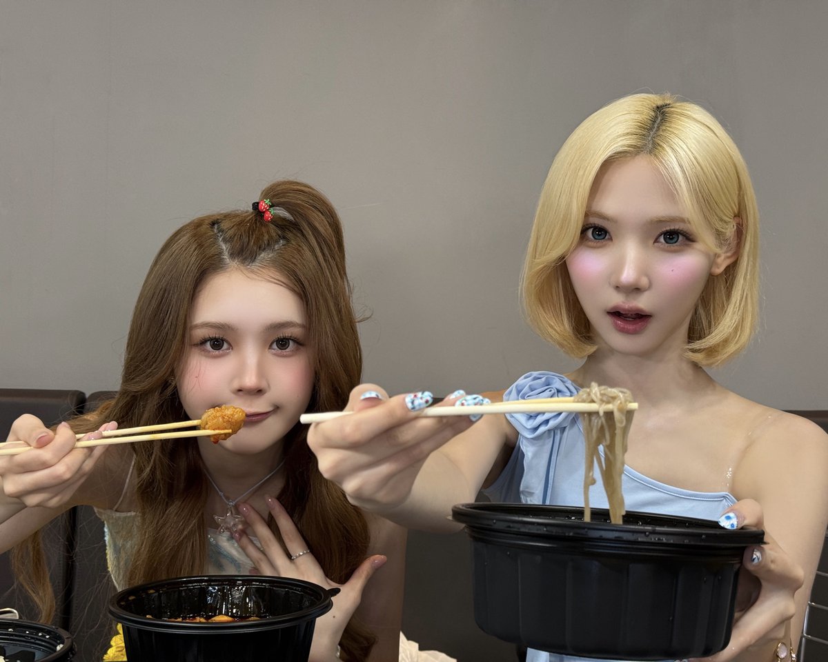 Byeo_ri2's tweet photo. 260704 하츠투하츠 인스타 #지우 https://t.co/A1TQI9XWPU