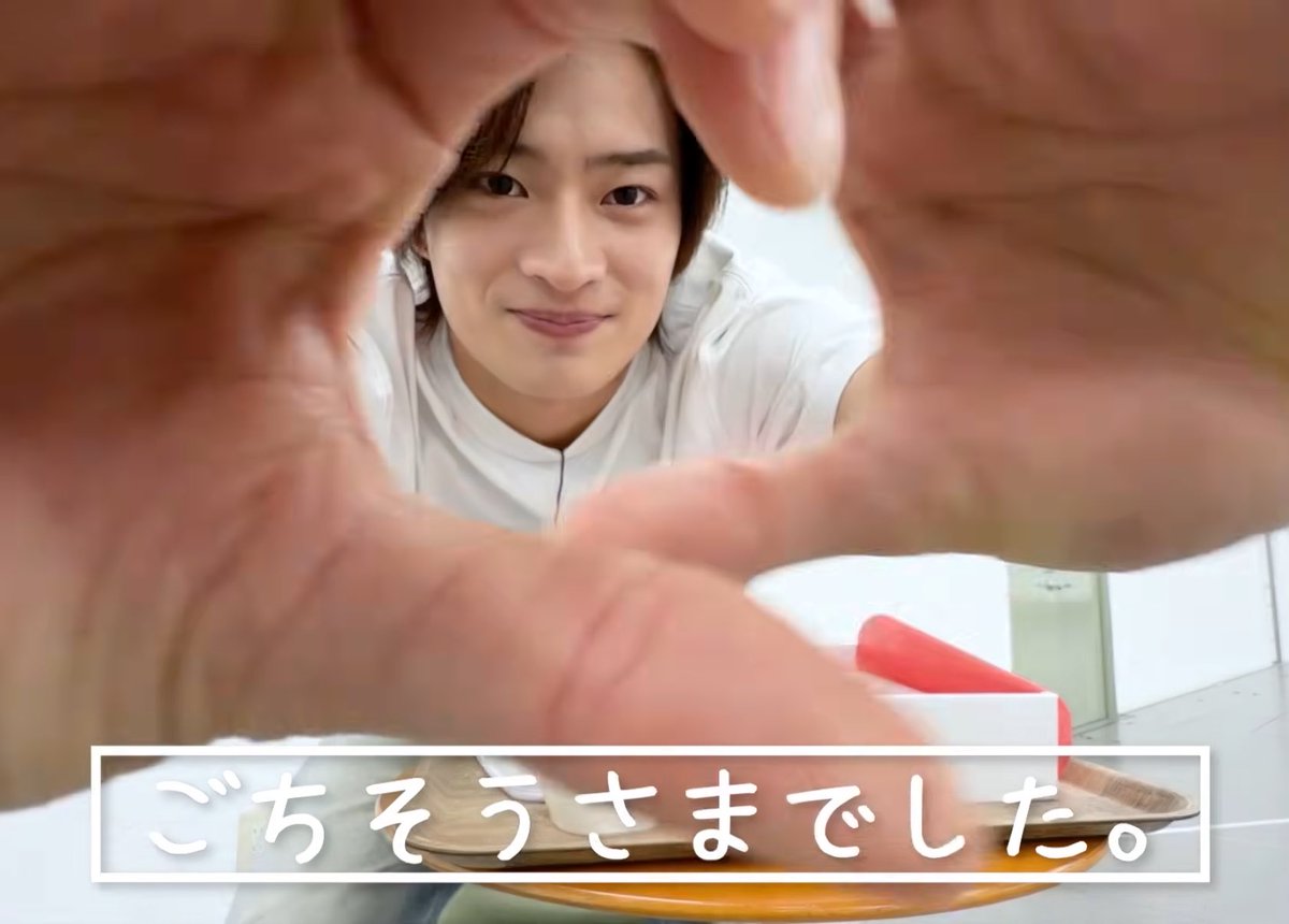 uki_____orange's tweet photo. 浮所くん最後まで🍓たべててほんとにただのご褒美wwwwww https://t.co/zbf2ieEWYb