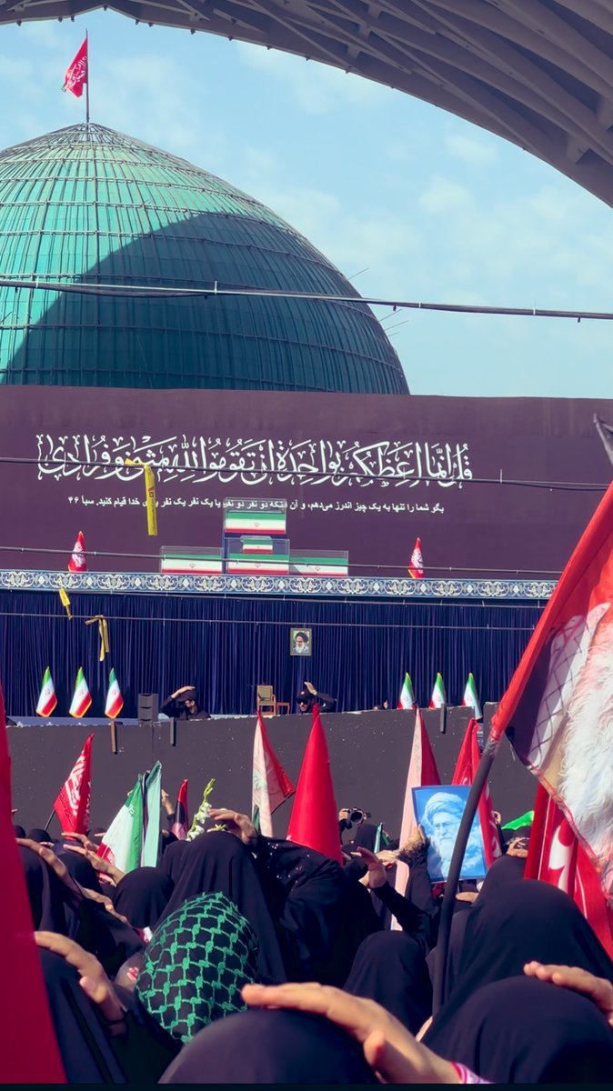 panaham0's tweet photo. به نام شه.هید ، به عشق ایران و با ایمان راسخ به راه مان ؛
تا رسیدن به قله از پای نمی نشینیم. 
#باید_برخاست 
#آقای_شهید_ایران https://t.co/HM6LrPGBA3