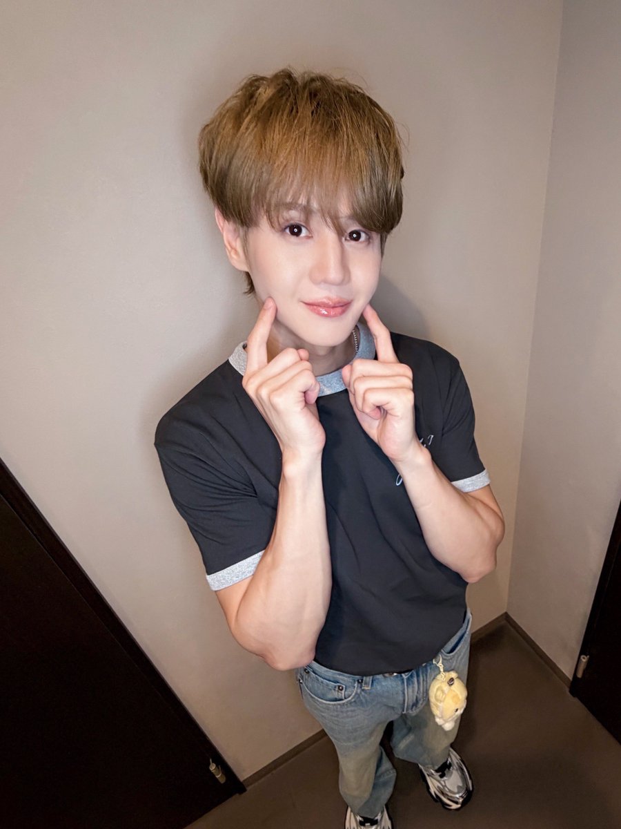 Highlight_japan's tweet photo. [📸]2026 YANG YOSEOP SOLO CONCERT ＜Fade In＞ in TOKYO Day 1✨

3年ぶりの日本でのソロコンサート🎥
いつも変わらず待っていてくださり、
たくさんの愛を届けてくださり、
本当にありがとうございます💡🌹💛

#HIGHLIGHT
#BEAST
#YANGYOSEOP
#Fade_In
#Fade_In_in_TOKYO https://t.co/zrvfNNavys