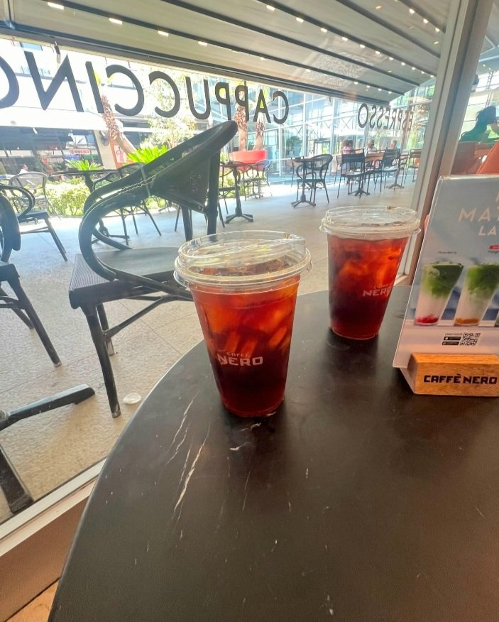 Guenone's tweet photo. Break on the road... https://t.co/GWwLkScq1J