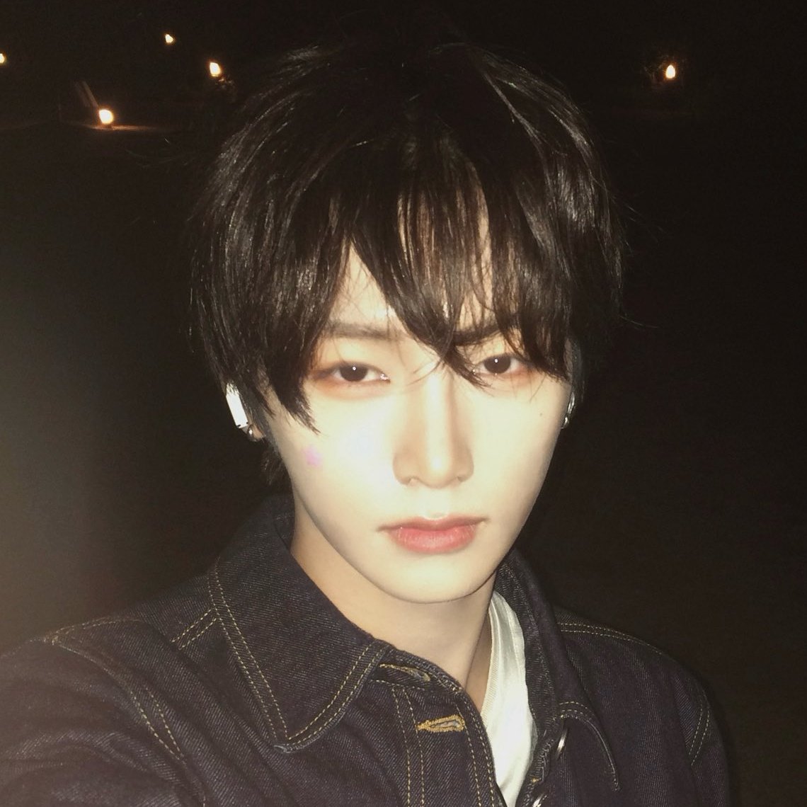mybabycheetah_'s tweet photo. 안신이가좋아하는게슴츠레셀카 https://t.co/VBrocu1rve